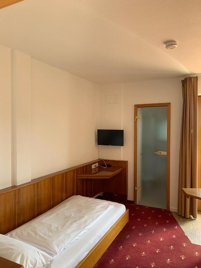 Hotel Erlenbacher Hof Bad Homburg vor der Höhe Esterno foto